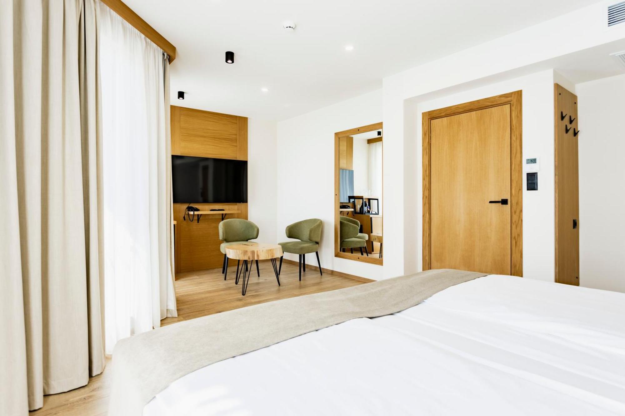 Natura All Seasons Boutique Hotel 부르가스 외부 사진