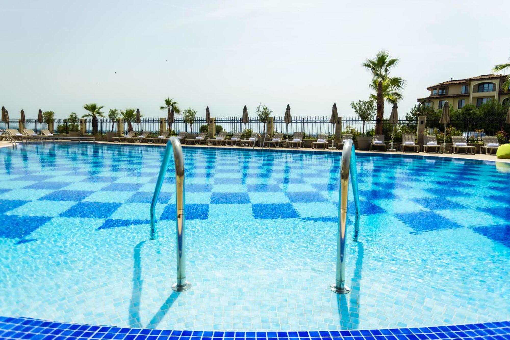 Natura All Seasons Boutique Hotel 부르가스 외부 사진