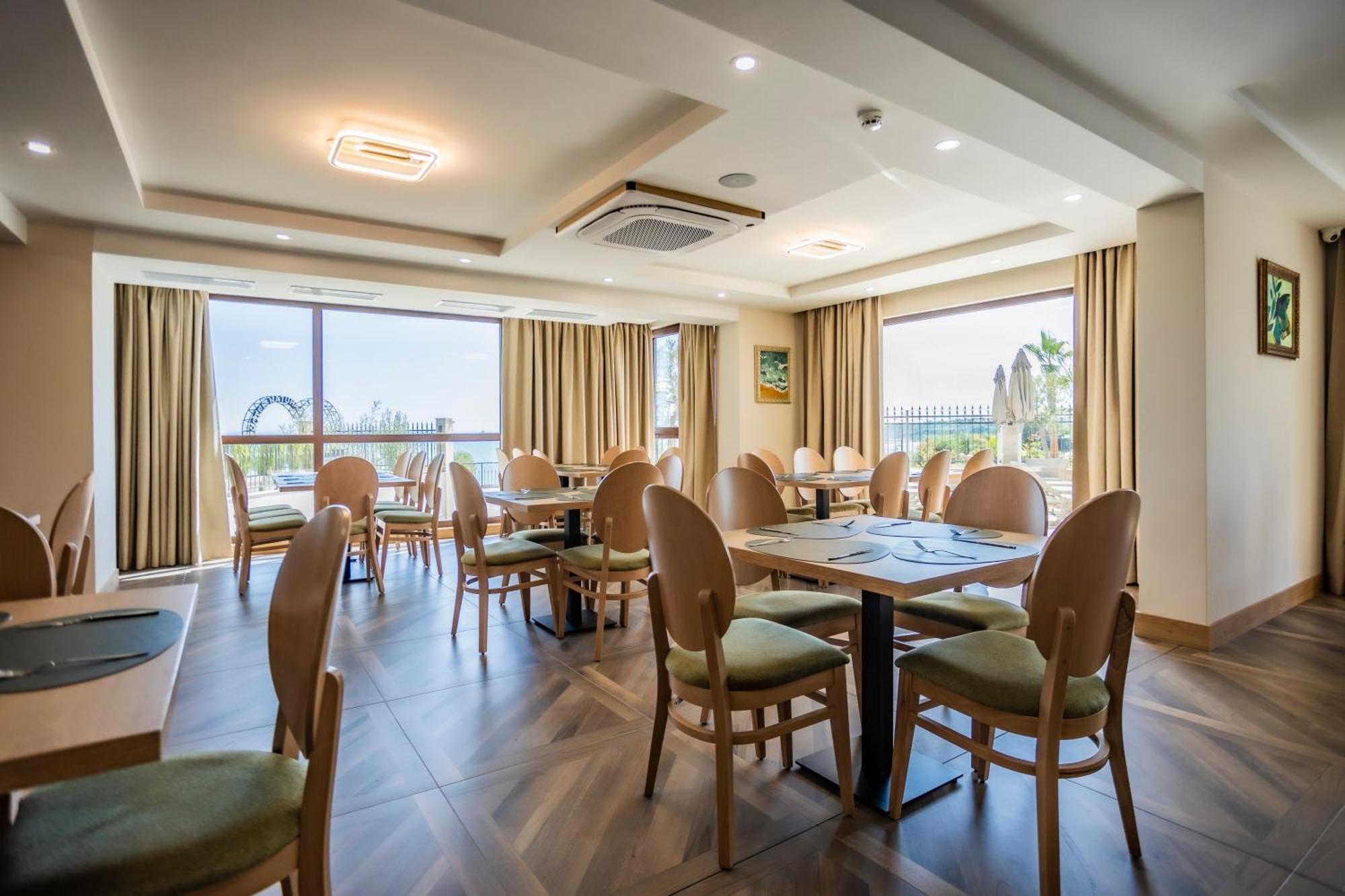 Natura All Seasons Boutique Hotel 부르가스 외부 사진